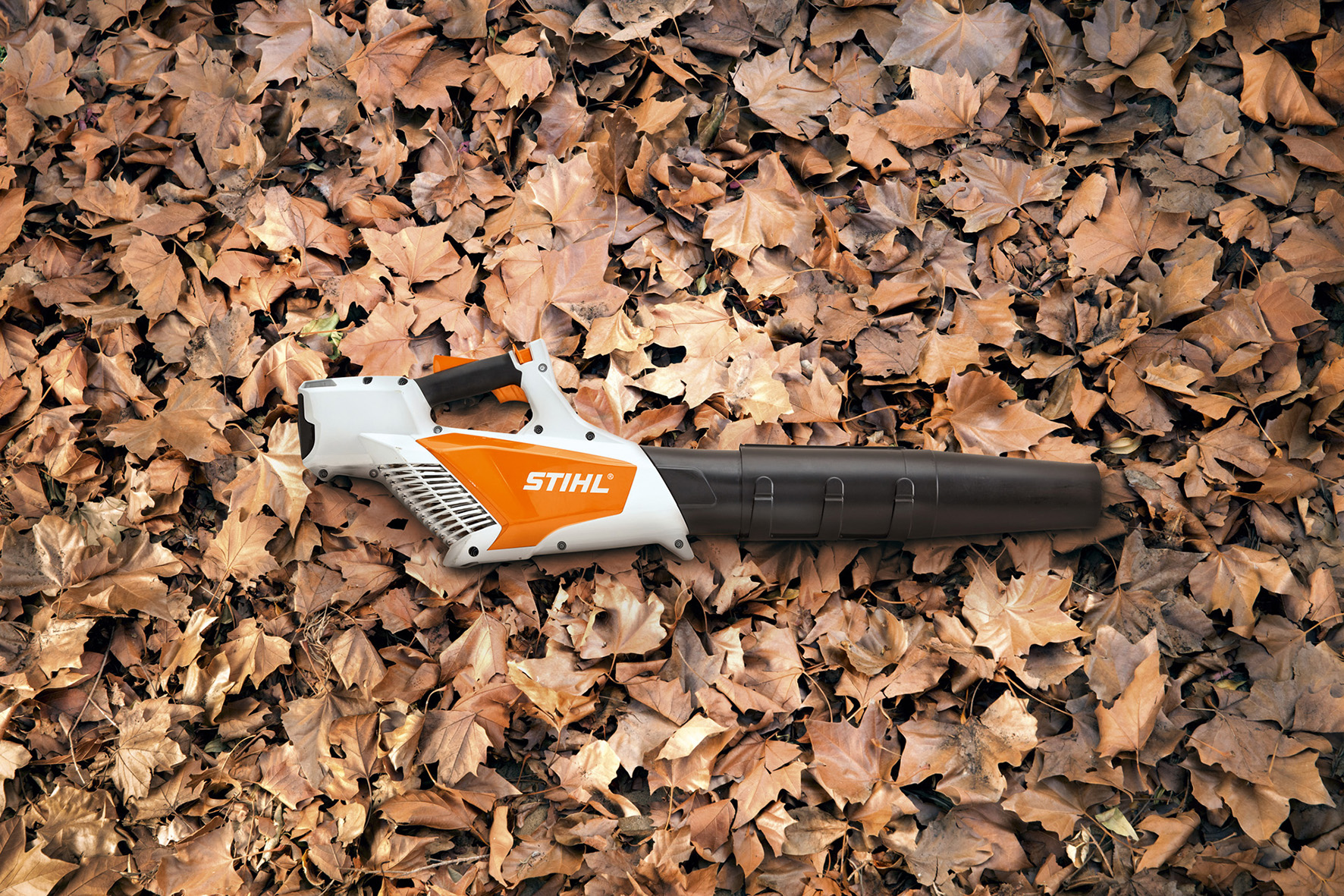 STIHL Akku-Laubbläser BGA 57 inkl. Akku AK 20 und Ladegerät AL 101